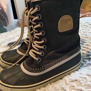 Sorel Size 8 Black Rain Boots